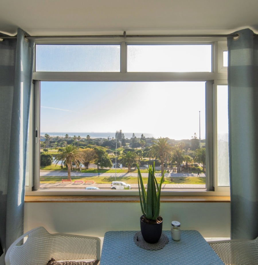 2 Bedroom Property for Sale in Humewood Eastern Cape